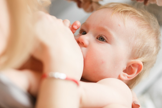 Ketahui Kebutuhan ASI Bayi Baru Lahir